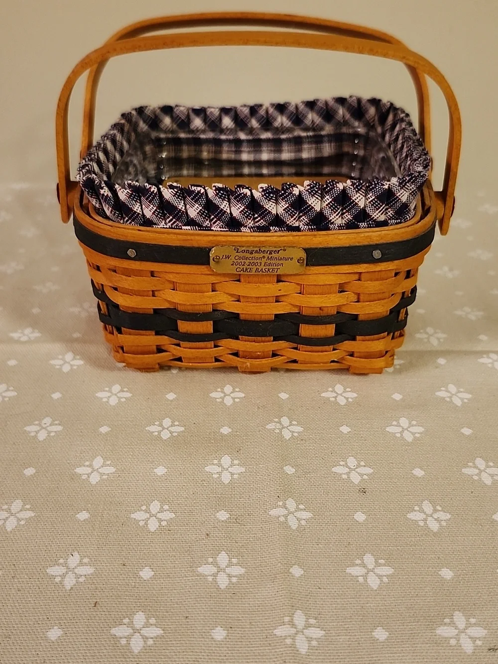 Longaberger J.W. Collection 2002-2003 Miniature Cake Basket
